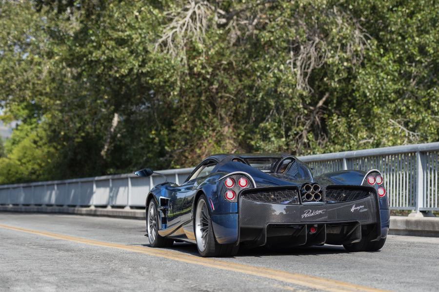  Pagani Huayra Roadster (94 of 100) 2017 года  (NA) (фото 42 из 61)